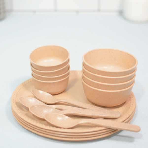 Pacing Grass 16-Piece Bamboo Dinner Set (4 Plates, 4 Bowls, 4 Spoons)